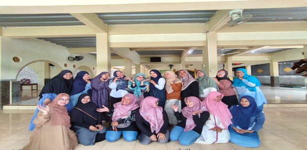 Penuh Hikmah dan Kekeluargaan, Pembubaran Panitia PGOS Digelar di Musala Roudhatul Muta’allimin
